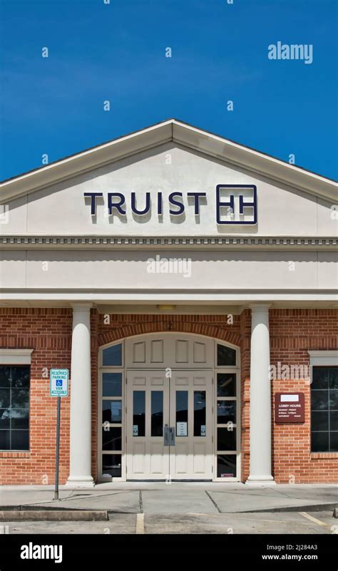 Banco truis - TRUIST BANK. Bank Name: Truist Bank. Bank Class: State Chartered - FED Nonmember Bank. Member FDIC: Certificate #9846. Routing Number: N/A. Locations: 1989 Branches …